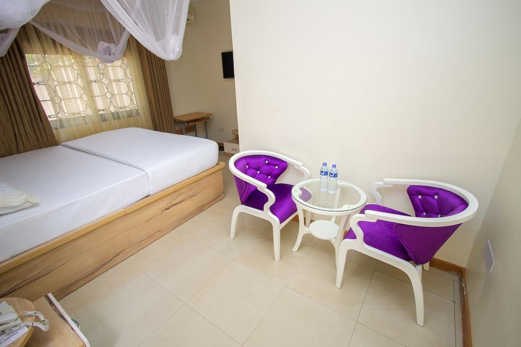 Alfa Hotel Munyonyo 坎帕拉 外观 照片