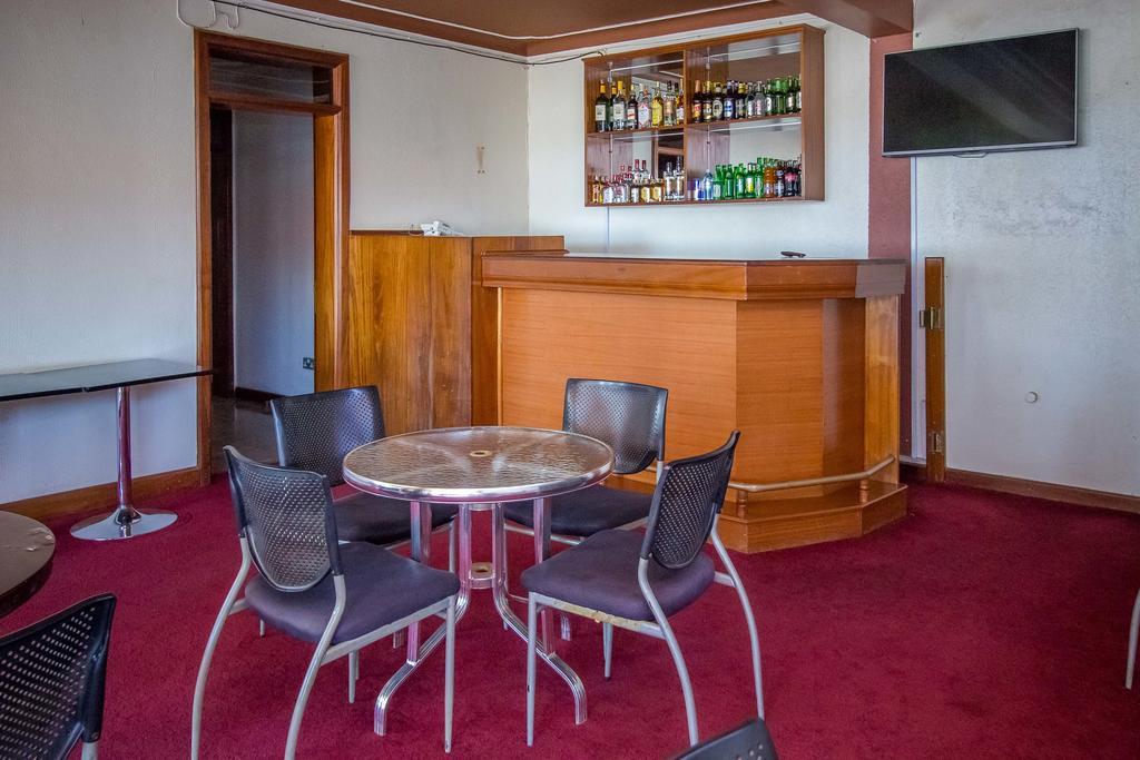 Alfa Hotel Munyonyo 坎帕拉 外观 照片