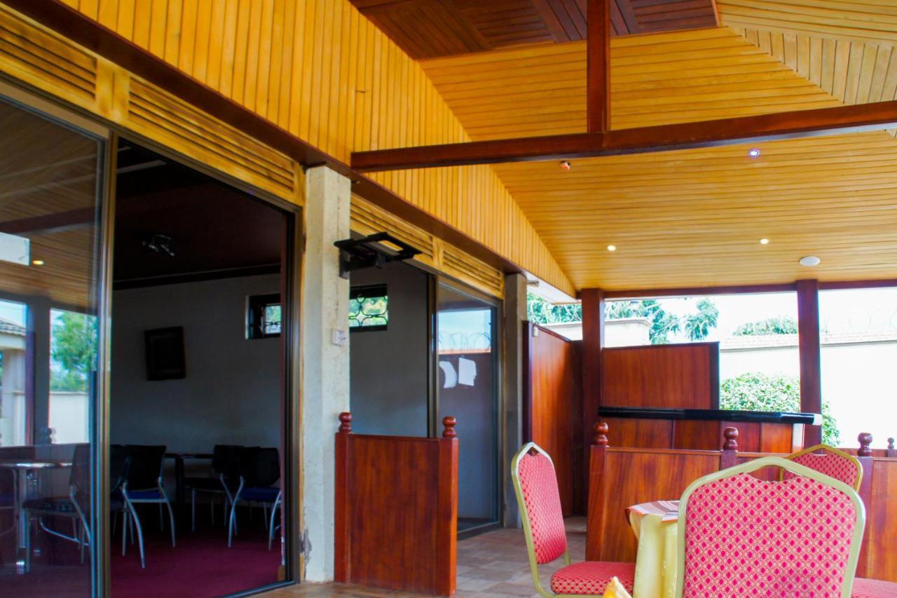 Alfa Hotel Munyonyo 坎帕拉 外观 照片