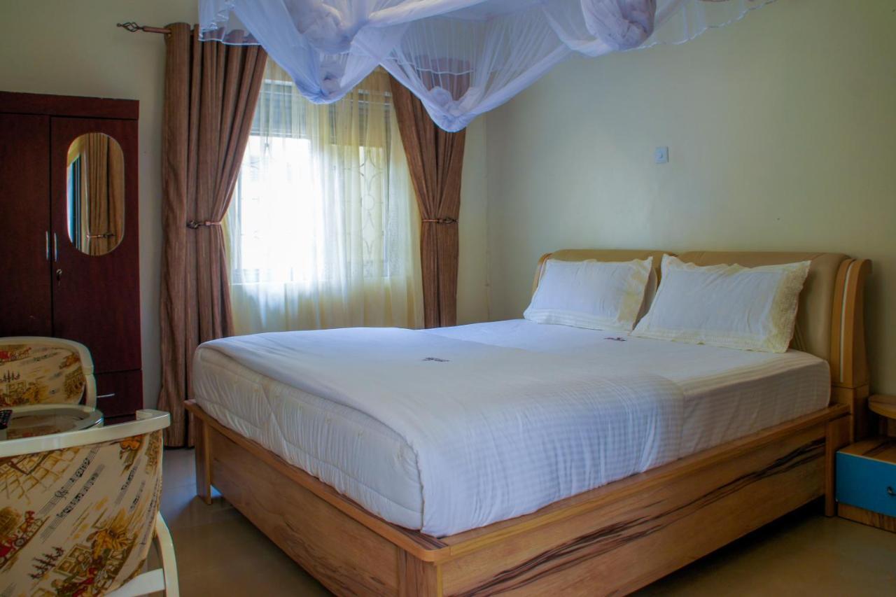 Alfa Hotel Munyonyo 坎帕拉 外观 照片